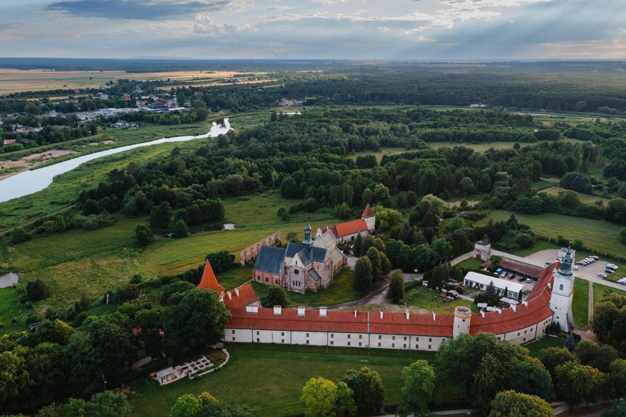 Best Western Plus Hotel Podklasztorze Sulejów Exterior foto
